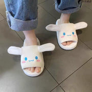 Slippers with moving ears